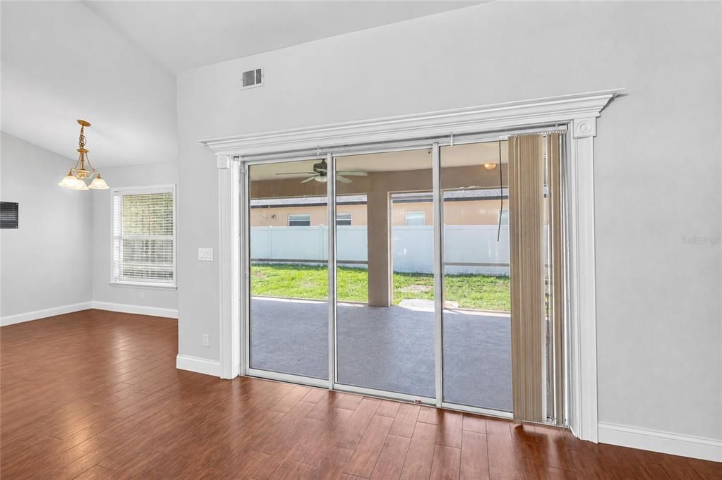For Sale: $359,900 (3 beds, 2 baths, 1822 Square Feet)