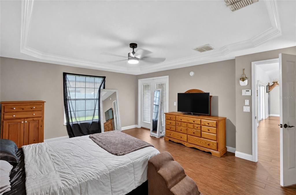 For Sale: $359,900 (3 beds, 2 baths, 1822 Square Feet)