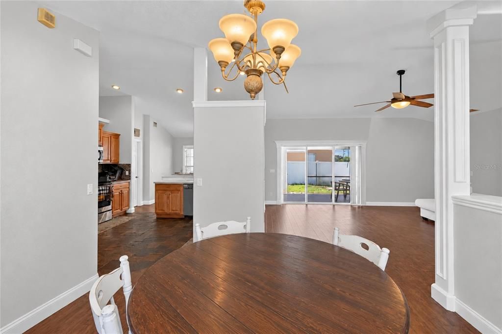 For Sale: $359,900 (3 beds, 2 baths, 1822 Square Feet)