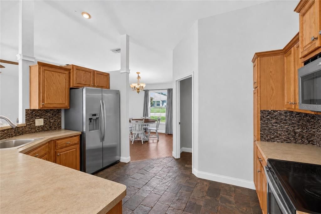 For Sale: $359,900 (3 beds, 2 baths, 1822 Square Feet)
