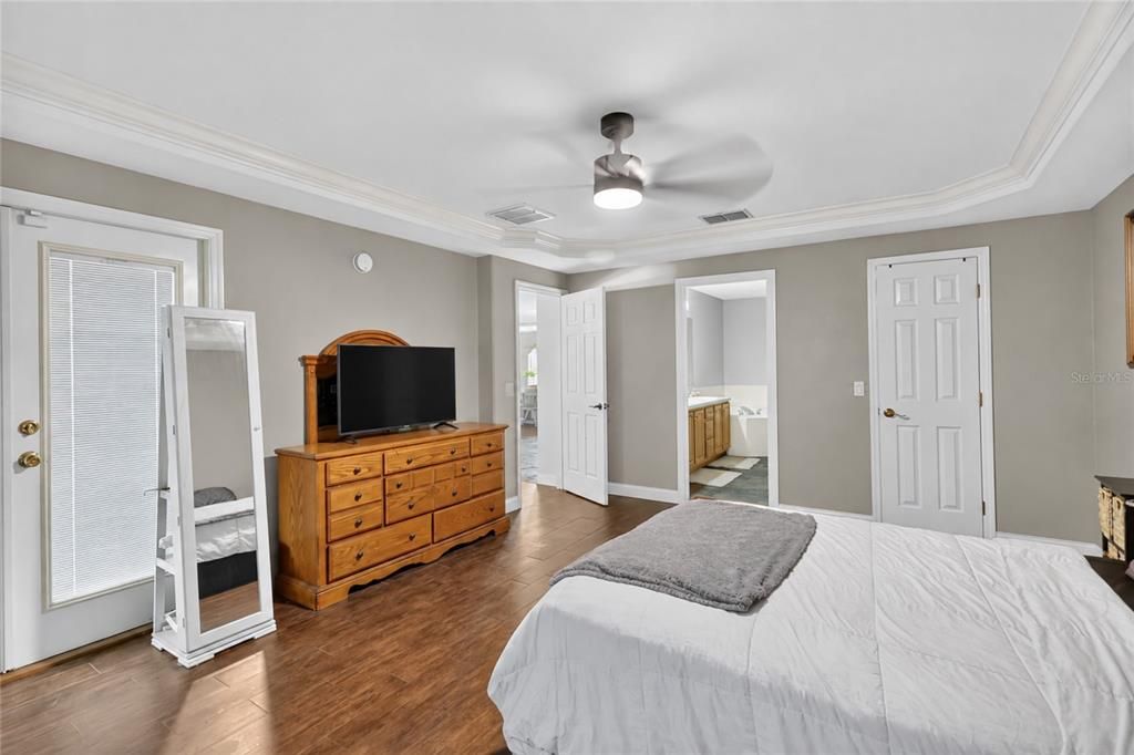 For Sale: $359,900 (3 beds, 2 baths, 1822 Square Feet)