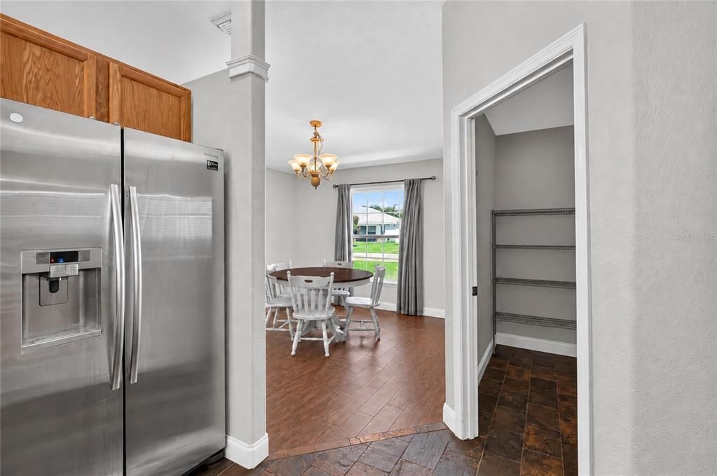 For Sale: $359,900 (3 beds, 2 baths, 1822 Square Feet)