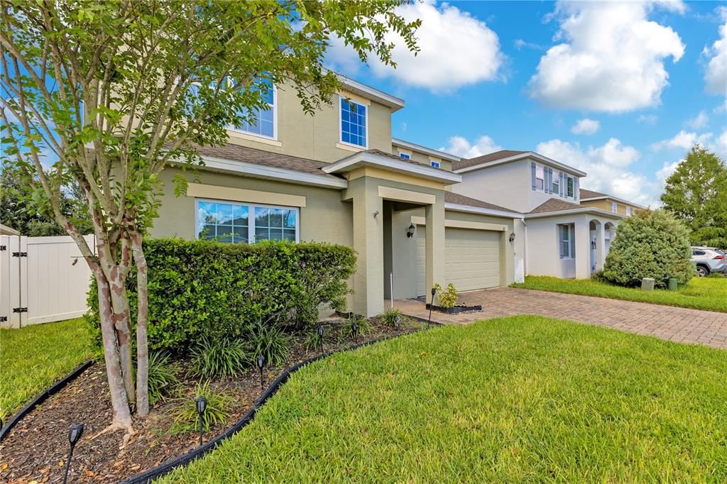 For Sale: $425,000 (4 beds, 2 baths, 2838 Square Feet)