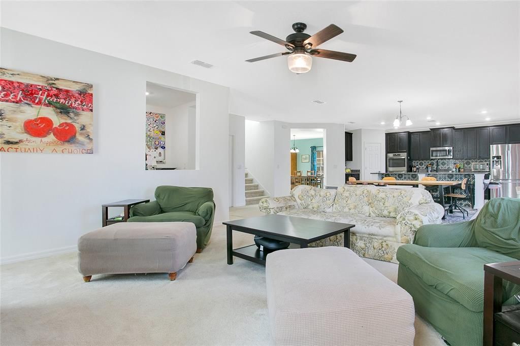 For Sale: $425,000 (4 beds, 2 baths, 2838 Square Feet)