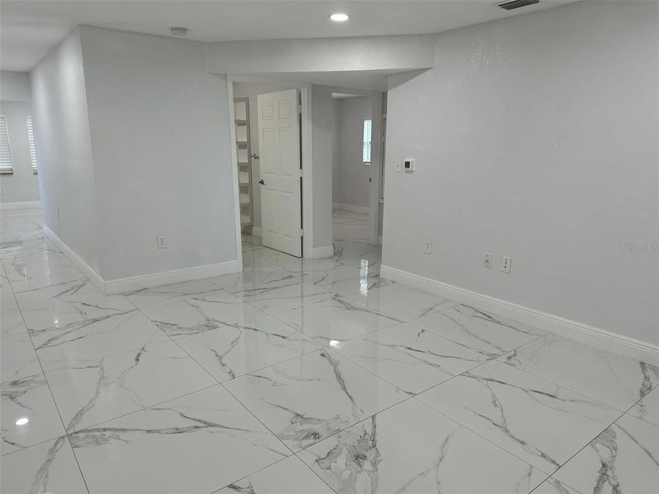 En Renta: $1,450 (3 camas, 1 baños, 800 Pies cuadrados)