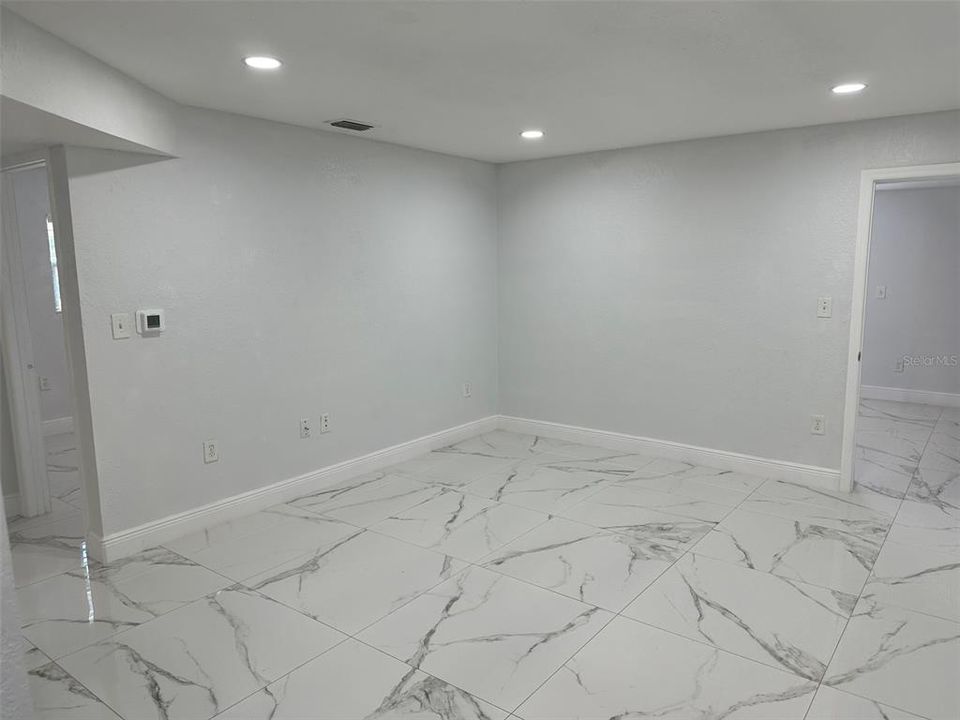 En Renta: $1,450 (3 camas, 1 baños, 800 Pies cuadrados)