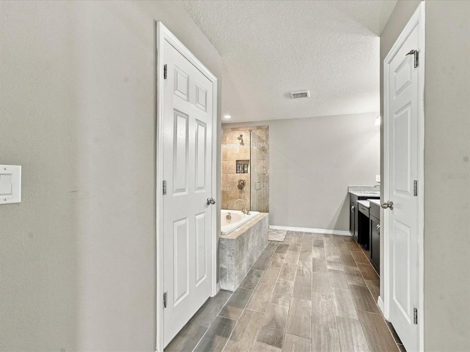 For Sale: $350,000 (3 beds, 2 baths, 2003 Square Feet)