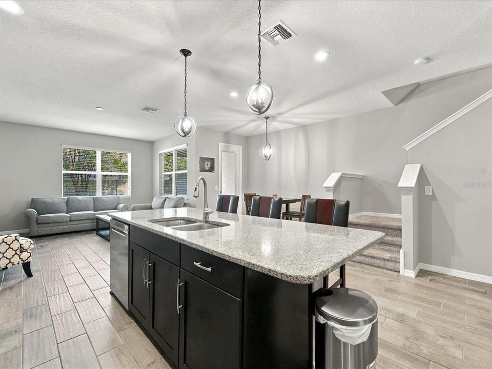 For Sale: $350,000 (3 beds, 2 baths, 2003 Square Feet)