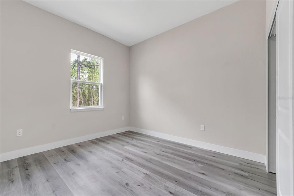 For Sale: $425,000 (4 beds, 2 baths, 1820 Square Feet)