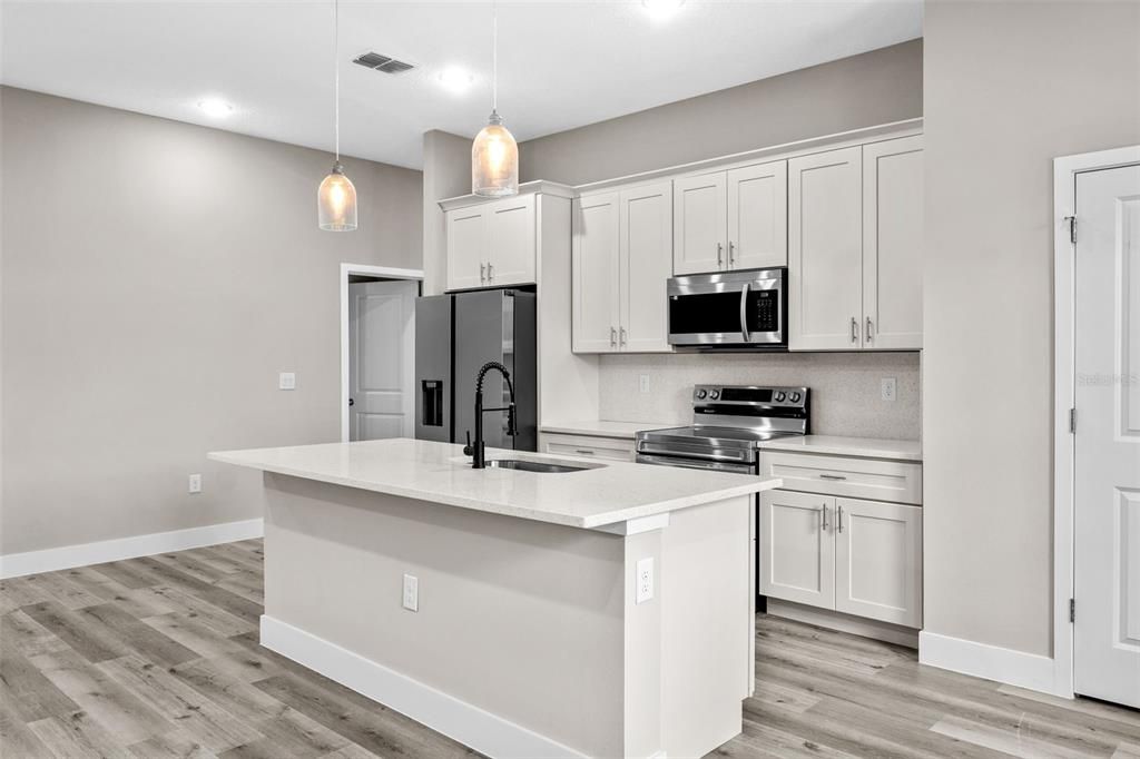 For Sale: $425,000 (4 beds, 2 baths, 1820 Square Feet)