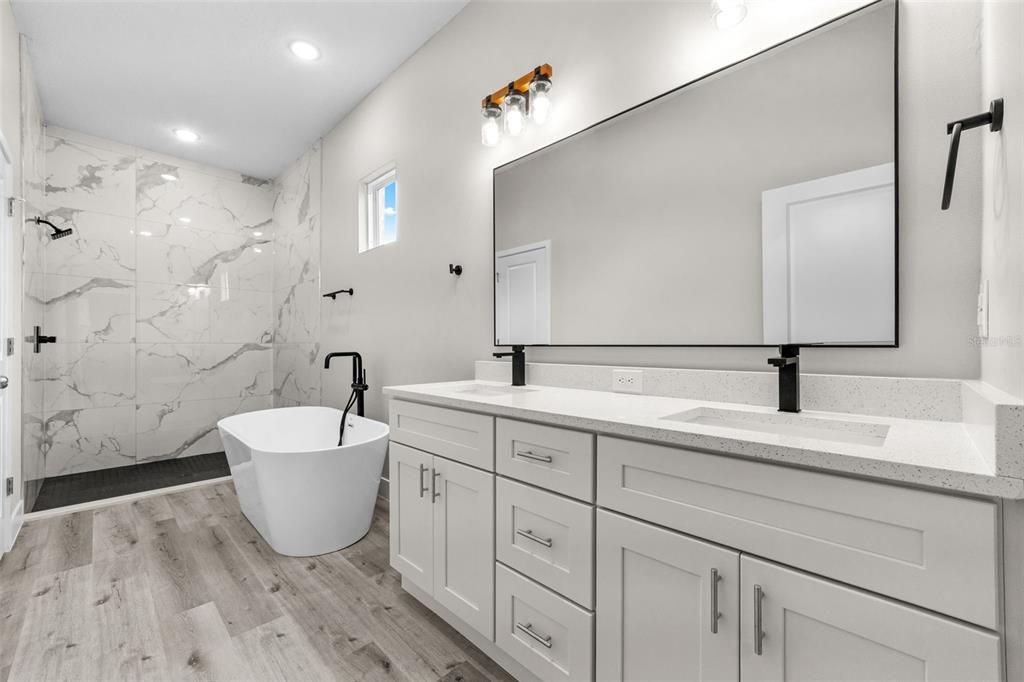 For Sale: $425,000 (4 beds, 2 baths, 1820 Square Feet)