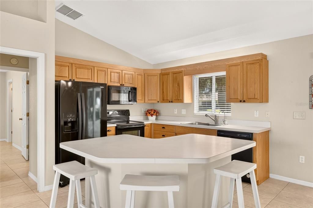 Activo con contrato: $239,000 (2 camas, 2 baños, 1248 Pies cuadrados)
