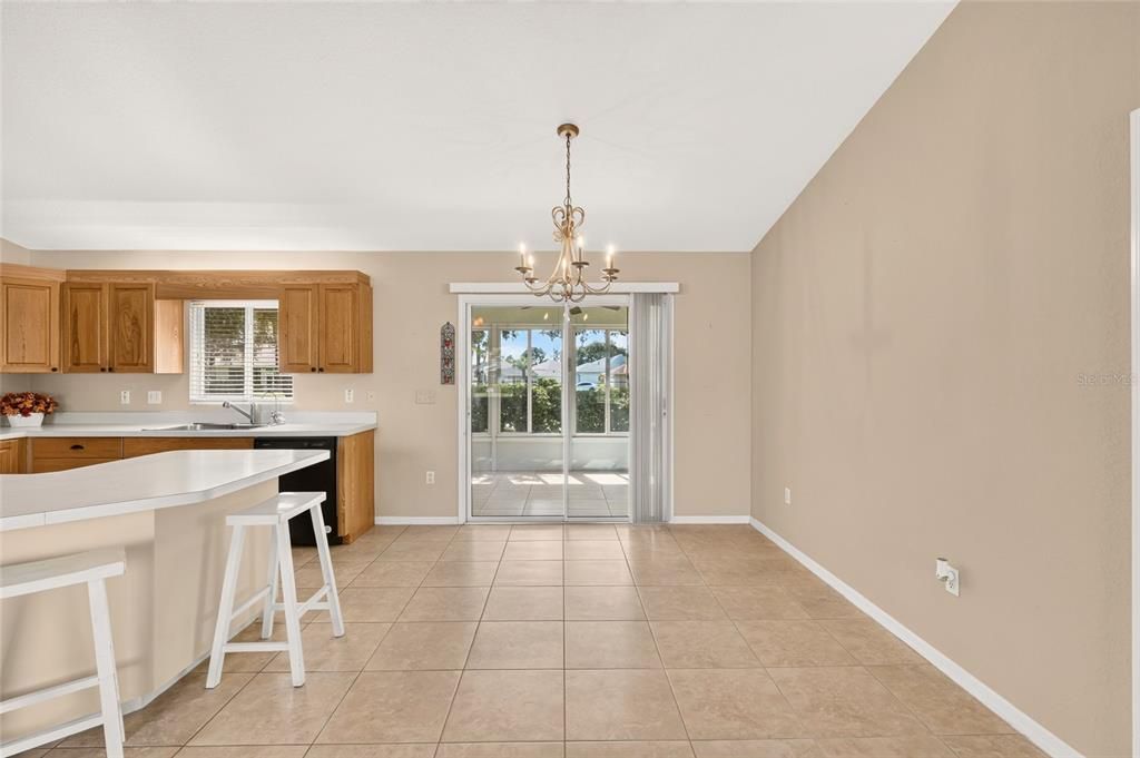 Activo con contrato: $239,000 (2 camas, 2 baños, 1248 Pies cuadrados)
