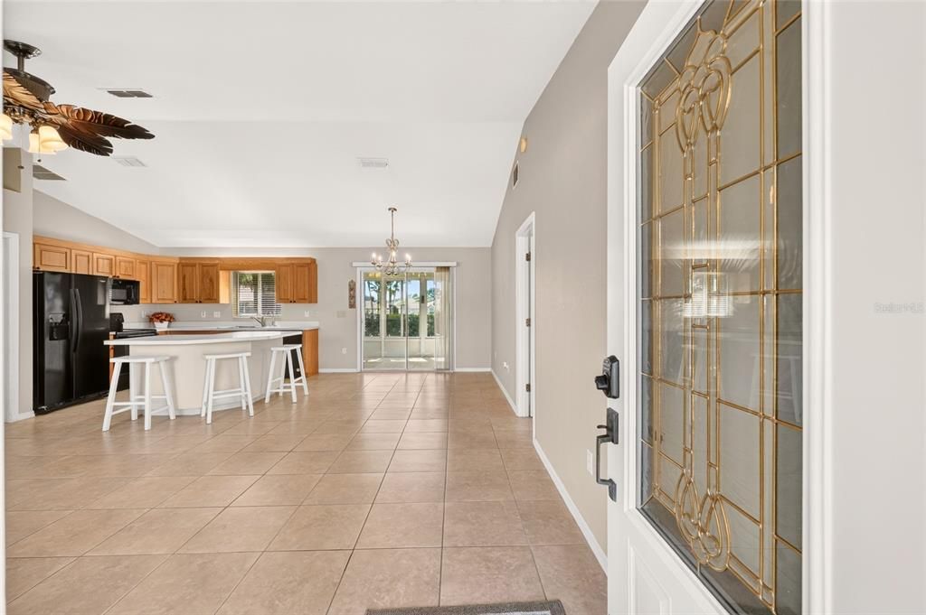 Activo con contrato: $239,000 (2 camas, 2 baños, 1248 Pies cuadrados)