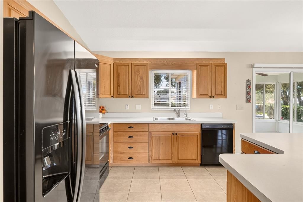 Activo con contrato: $239,000 (2 camas, 2 baños, 1248 Pies cuadrados)