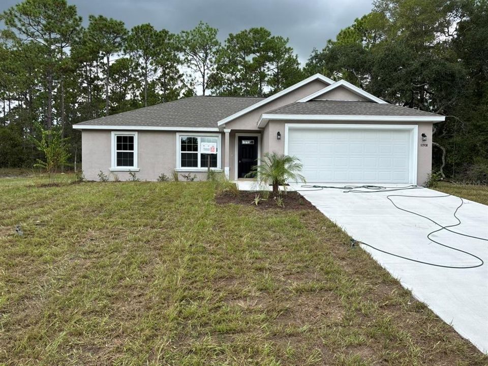 For Sale: $239,900 (3 beds, 2 baths, 1405 Square Feet)