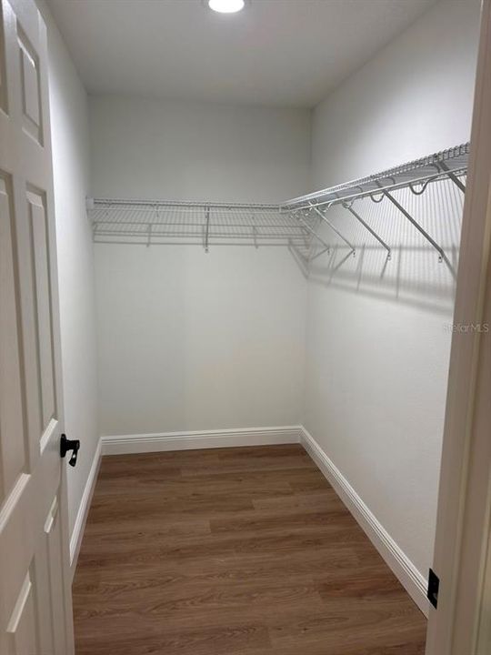 For Sale: $239,900 (3 beds, 2 baths, 1405 Square Feet)