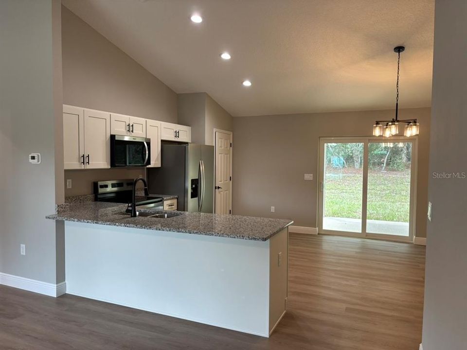 For Sale: $239,900 (3 beds, 2 baths, 1405 Square Feet)