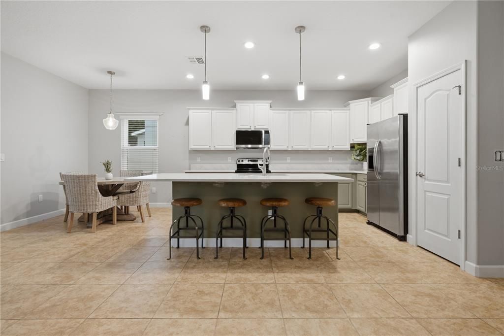 For Rent: $3,800 (5 beds, 3 baths, 2369 Square Feet)