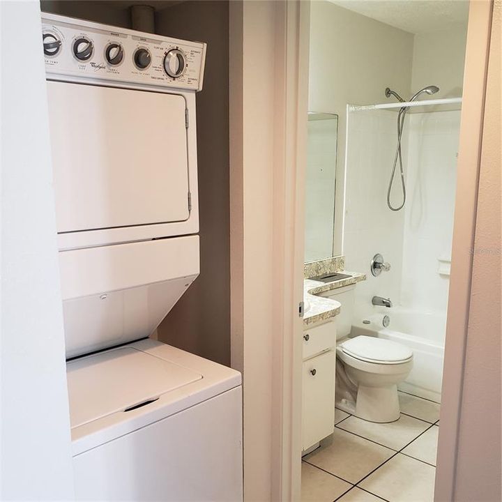 В аренду: $1,295 (2 спален, 2 ванн, 864 Квадратных фут)