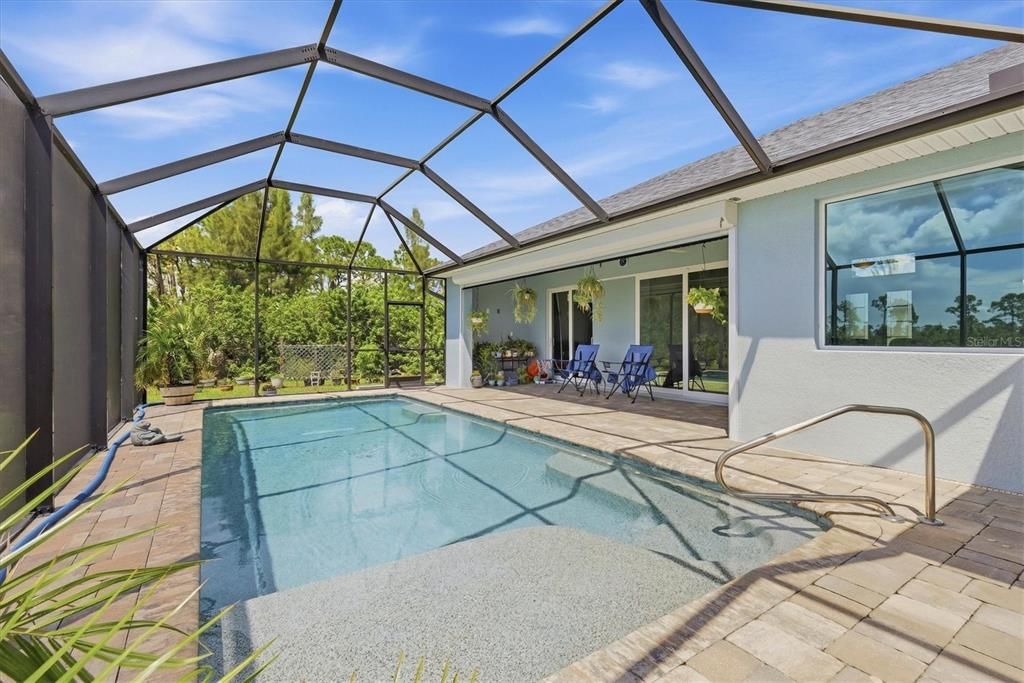 En Venta: $879,000 (3 camas, 2 baños, 1668 Pies cuadrados)