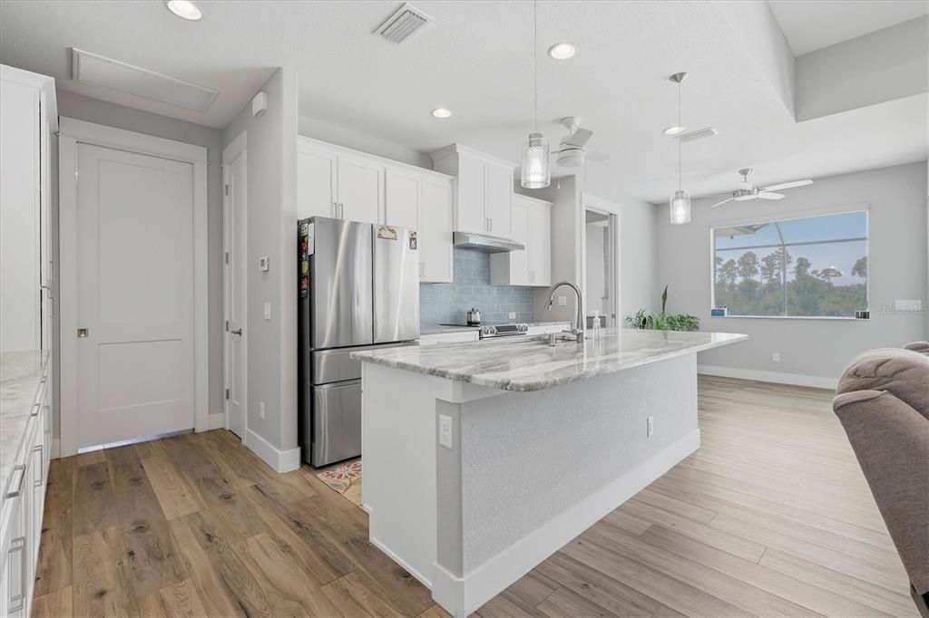 En Venta: $879,000 (3 camas, 2 baños, 1668 Pies cuadrados)
