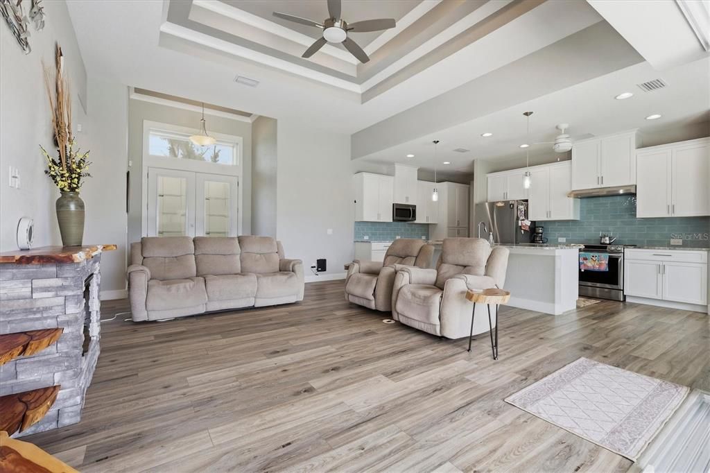En Venta: $879,000 (3 camas, 2 baños, 1668 Pies cuadrados)