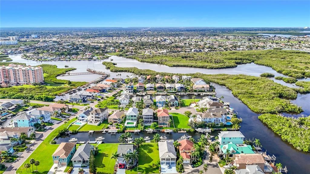 На продажу: $369,900 (0.16 acres)