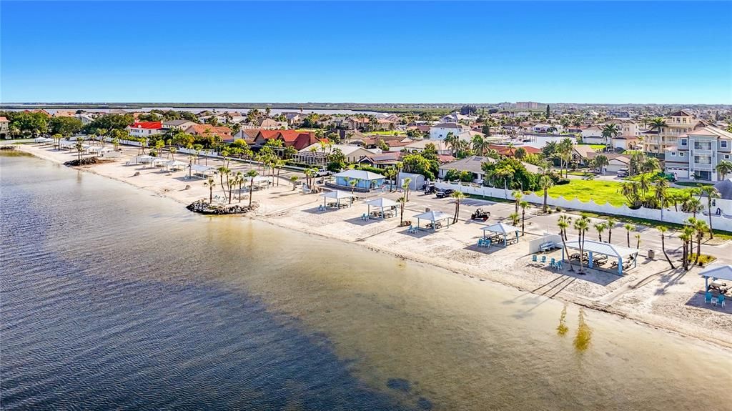 На продажу: $369,900 (0.16 acres)
