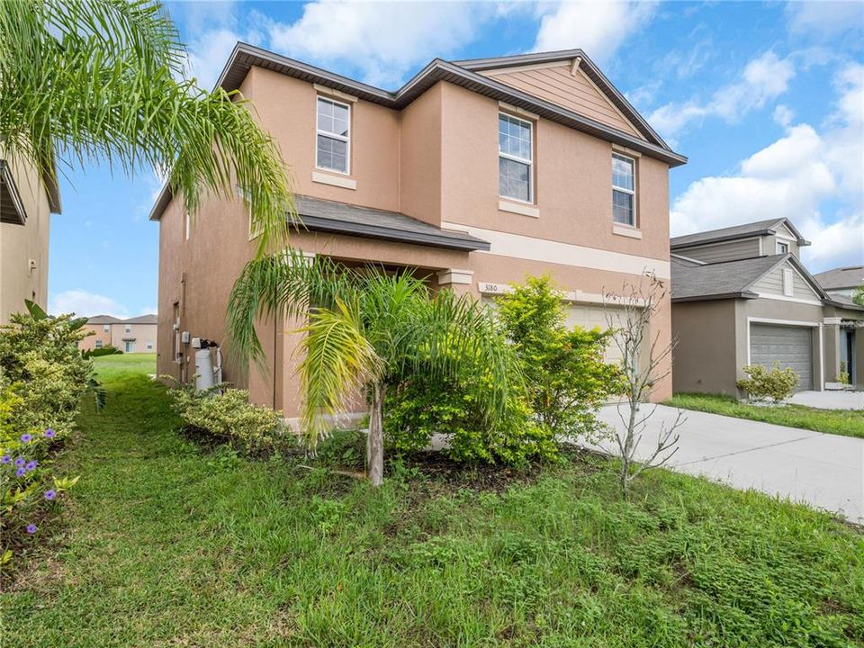 For Sale: $335,000 (4 beds, 2 baths, 1925 Square Feet)