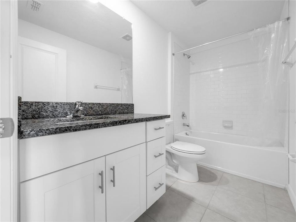 For Sale: $335,000 (4 beds, 2 baths, 1925 Square Feet)