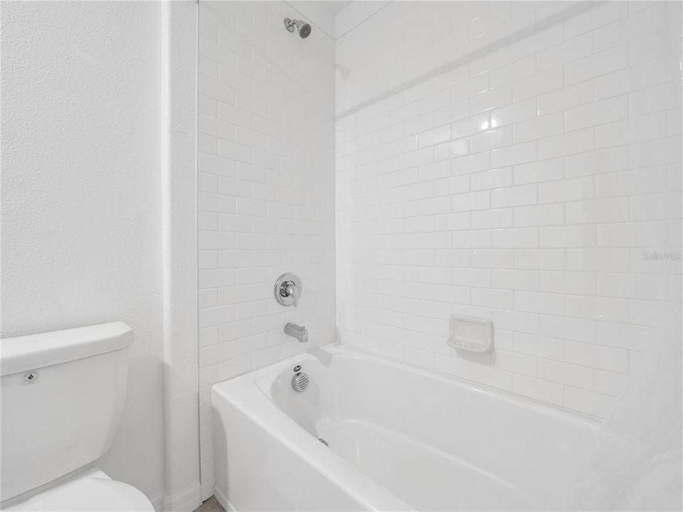 For Sale: $335,000 (4 beds, 2 baths, 1925 Square Feet)