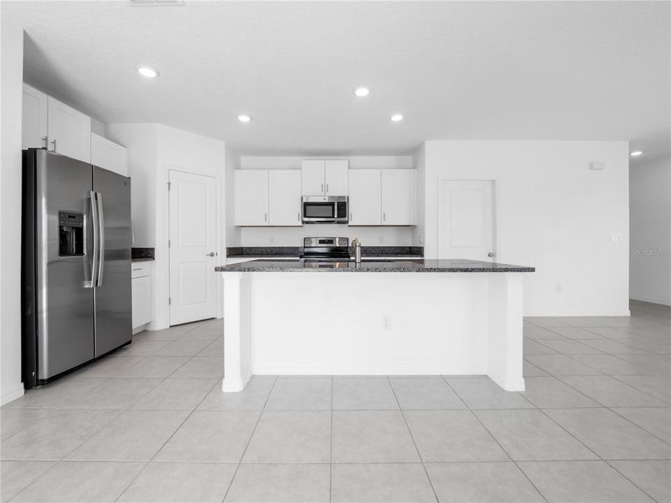For Sale: $335,000 (4 beds, 2 baths, 1925 Square Feet)