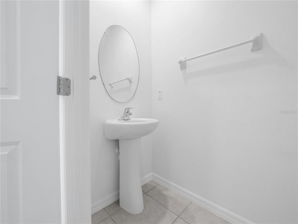 For Sale: $335,000 (4 beds, 2 baths, 1925 Square Feet)