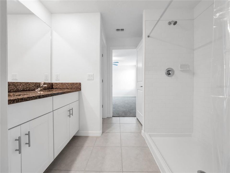 For Sale: $335,000 (4 beds, 2 baths, 1925 Square Feet)