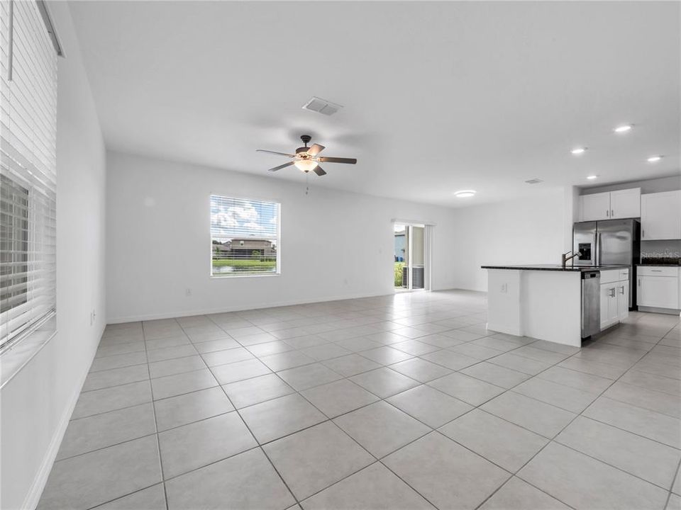 For Sale: $335,000 (4 beds, 2 baths, 1925 Square Feet)