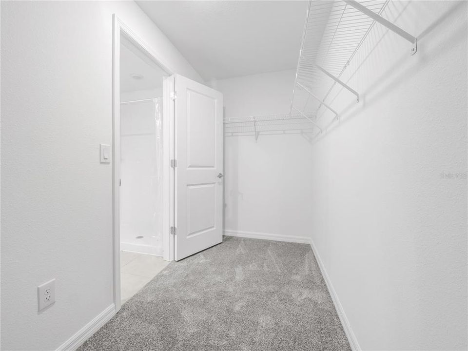 For Sale: $335,000 (4 beds, 2 baths, 1925 Square Feet)