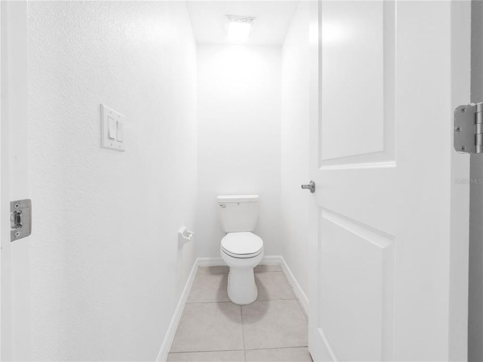 For Sale: $335,000 (4 beds, 2 baths, 1925 Square Feet)