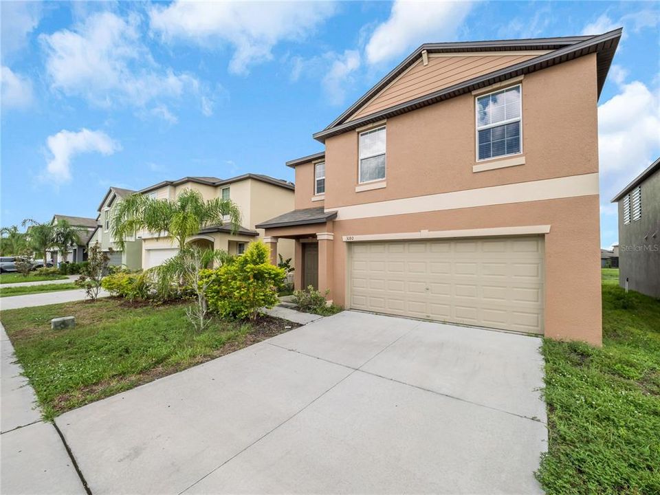 For Sale: $335,000 (4 beds, 2 baths, 1925 Square Feet)