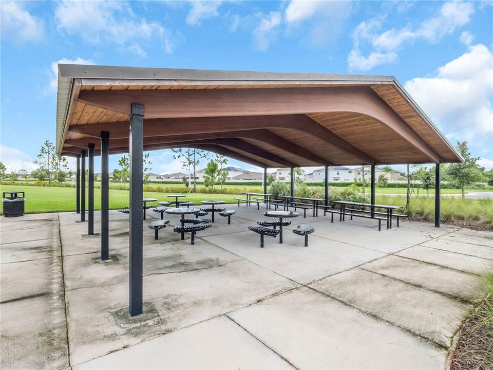 For Sale: $335,000 (4 beds, 2 baths, 1925 Square Feet)