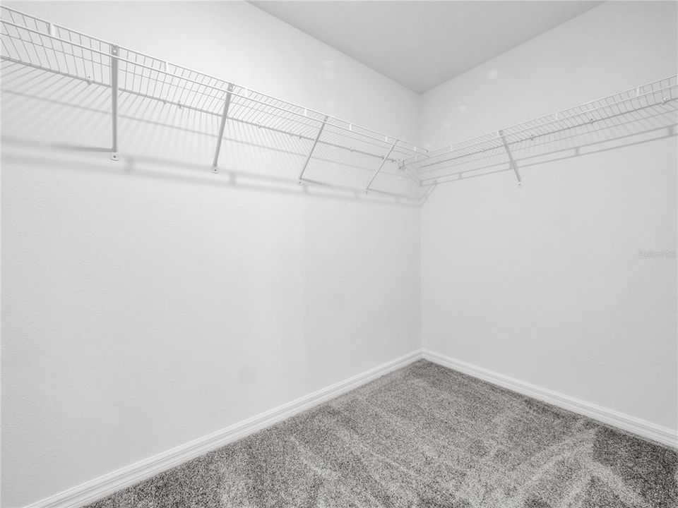 For Sale: $335,000 (4 beds, 2 baths, 1925 Square Feet)