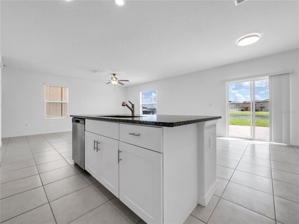 For Sale: $335,000 (4 beds, 2 baths, 1925 Square Feet)