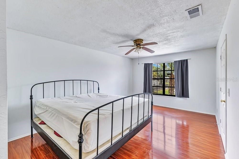 En Venta: $498,000 (3 camas, 2 baños, 1623 Pies cuadrados)