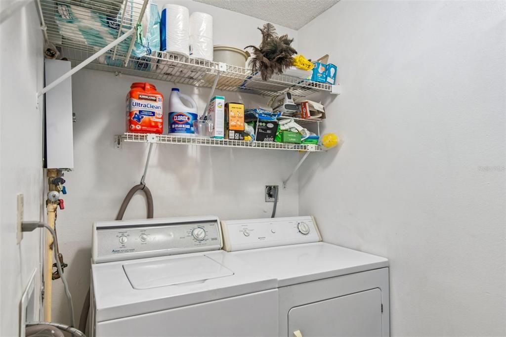 For Sale: $268,000 (2 beds, 2 baths, 1363 Square Feet)