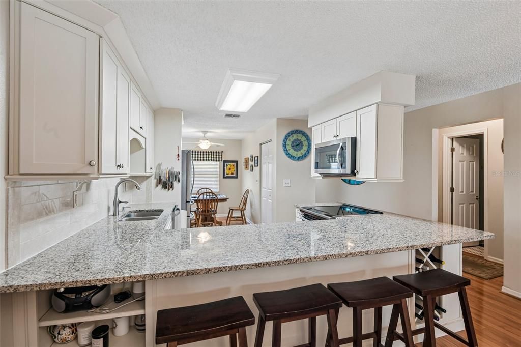 For Sale: $268,000 (2 beds, 2 baths, 1363 Square Feet)