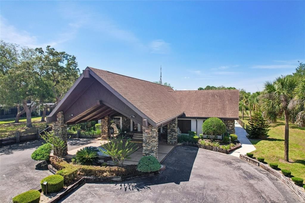 For Sale: $268,000 (2 beds, 2 baths, 1363 Square Feet)