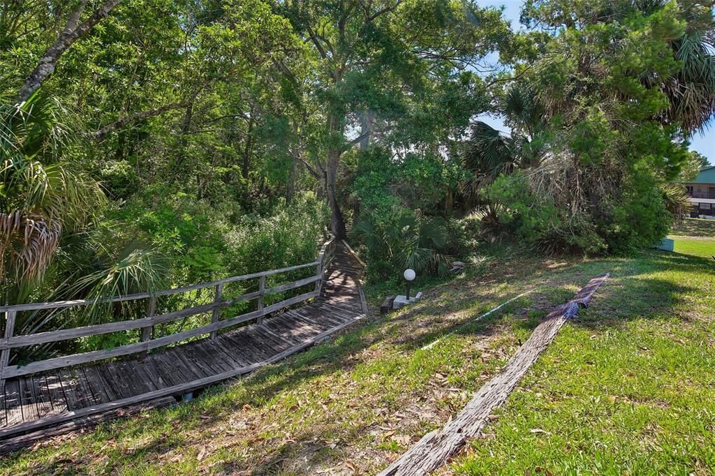For Sale: $268,000 (2 beds, 2 baths, 1363 Square Feet)