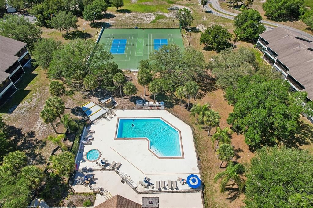 For Sale: $268,000 (2 beds, 2 baths, 1363 Square Feet)