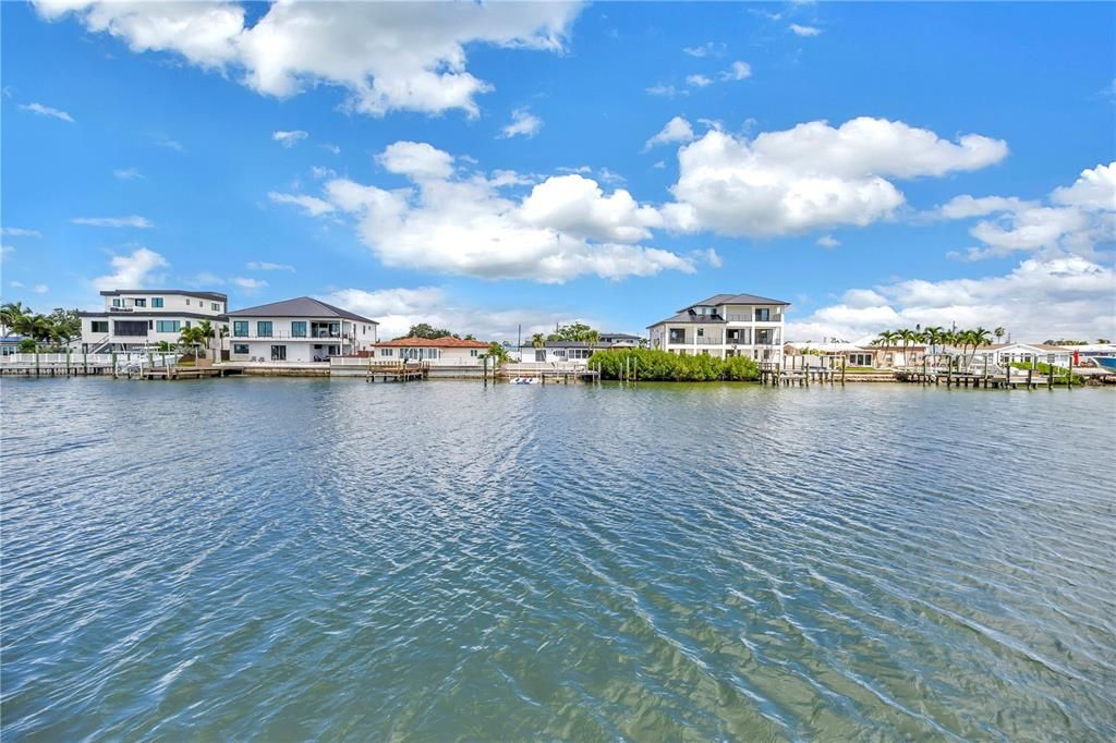 En Venta: $2,999,000 (3 camas, 2 baños, 2878 Pies cuadrados)
