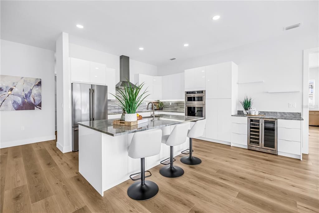En Venta: $2,999,000 (3 camas, 2 baños, 2878 Pies cuadrados)